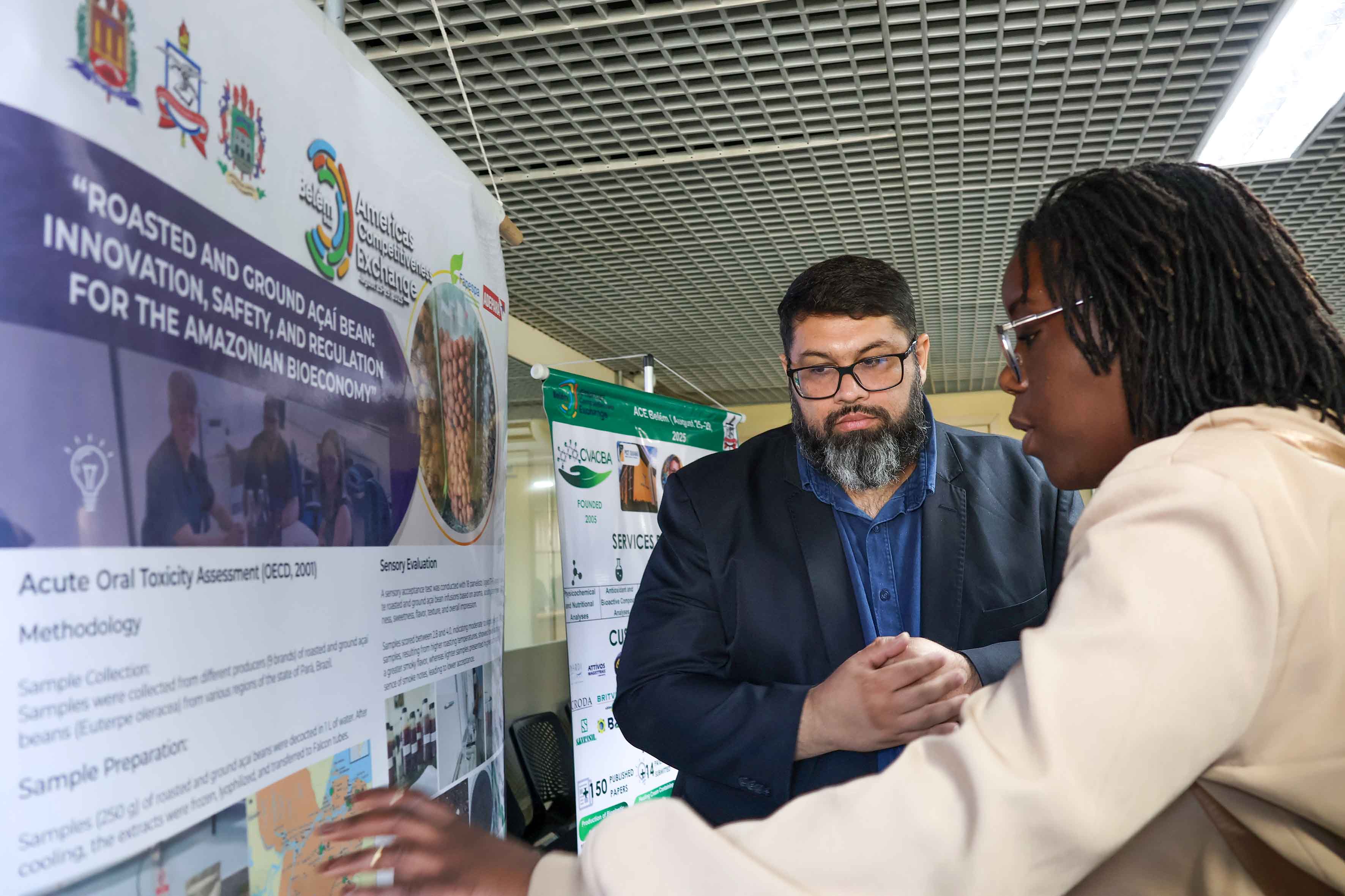 A Universidade do Estado do Pará (Uepa) participou da 21ª edição do Americas Competitiveness Exchange (ACE), que ocorreu no dia 27 de agosto, no Auditório da Universidade Federal do Pará (Ufpa), um painel com apresentação de projetos e iniciativas da UEPA em inovação, preservação ambiental e sustentabilidade. Foto: Paula Hoyos/Ascom Uepa.