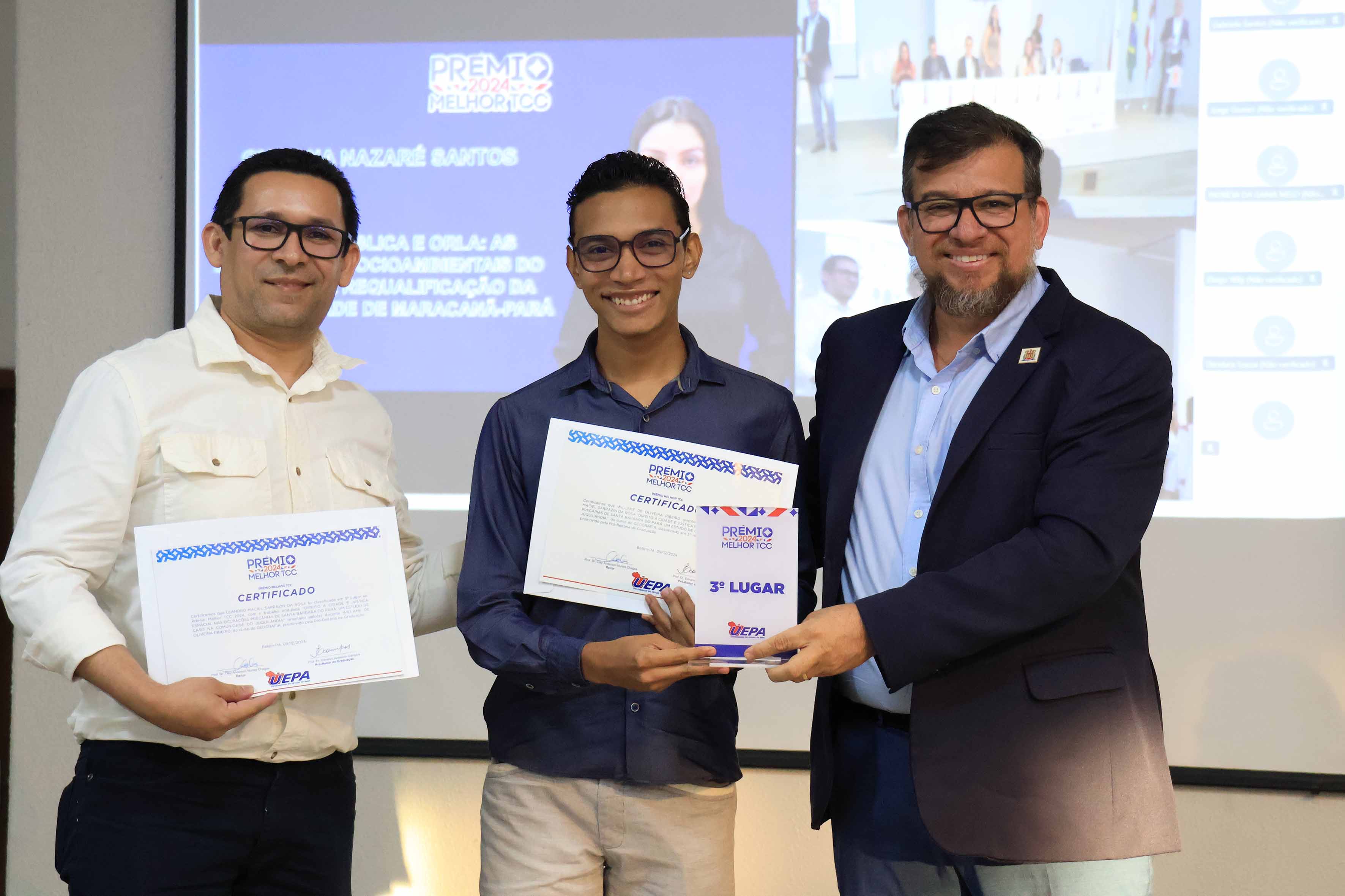 Na noite de ontem, segunda - feira, 9, foi celebrada a entrega da premiação do melhor TCC 2024, no auditório Paulo Freire do Centro de Ciências Sociais e Educação (CCSE). Foto: Sidney Oliveira/Ascom Uepa.