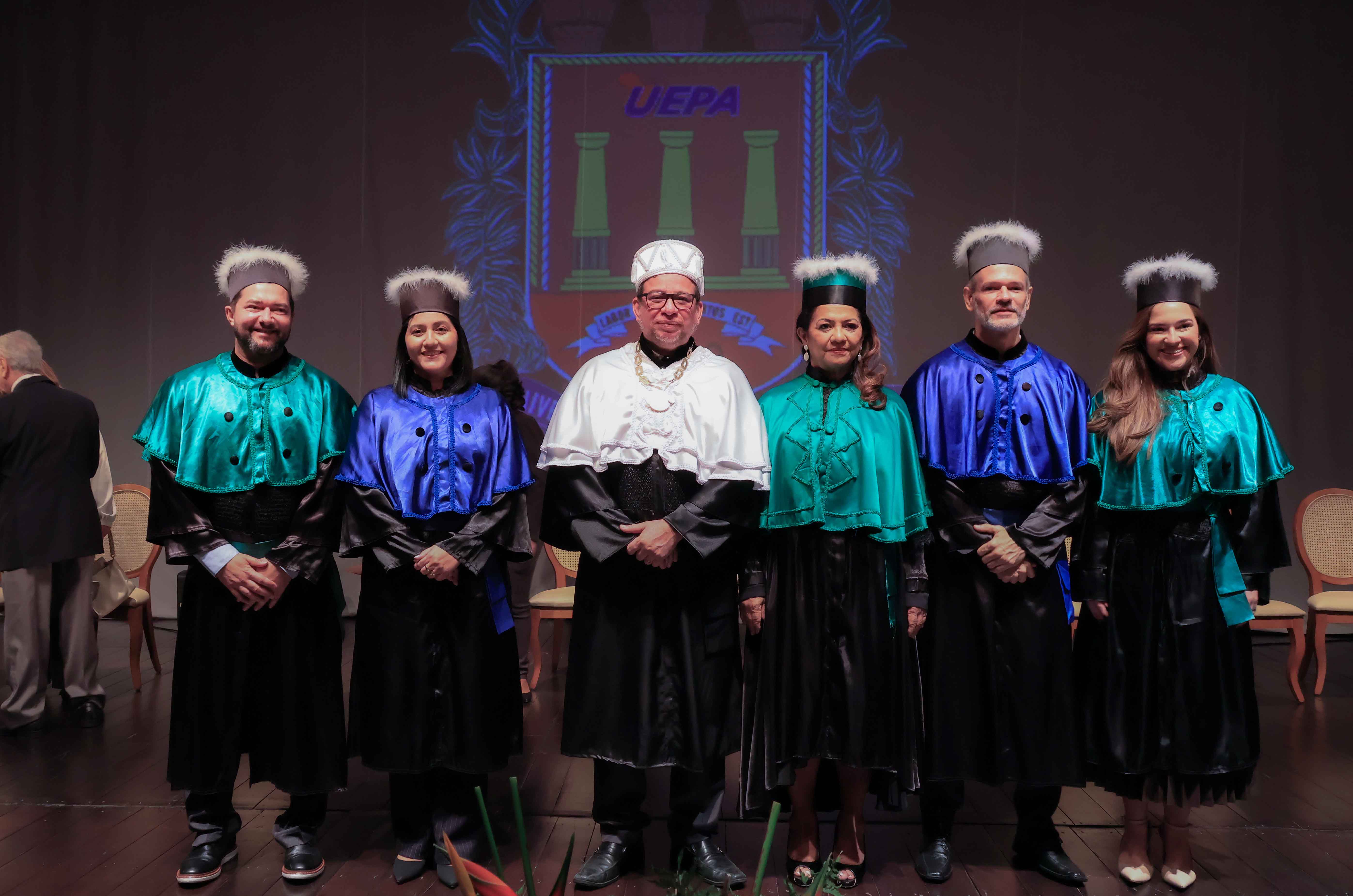 Recondução aos cargos de Reitor e Vice-reitora - Foto Marcelo Rodrigues