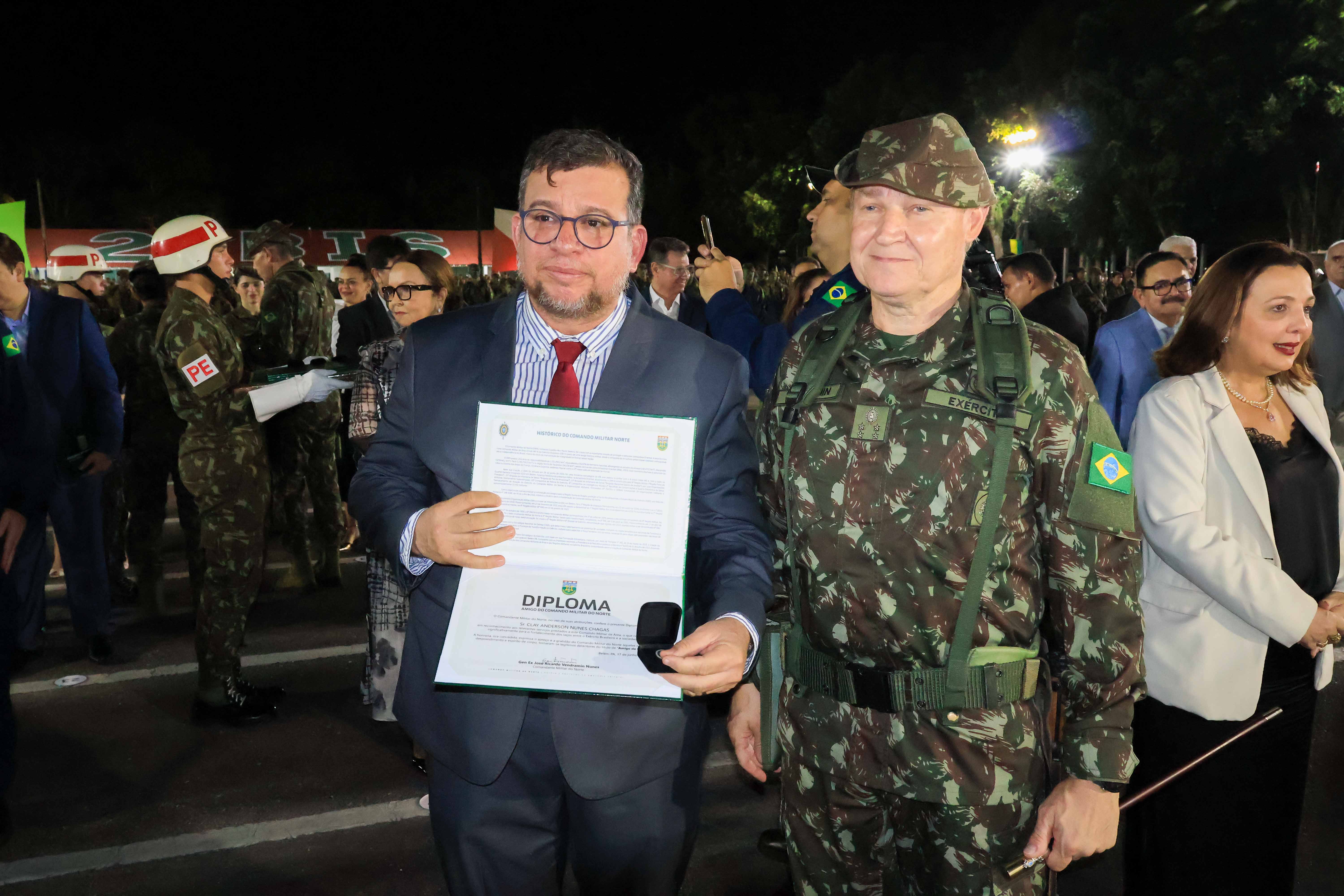 Reitor da Uepa recebe o Diploma "Amigos do CMN" | Foto Marcelo Rodrigues