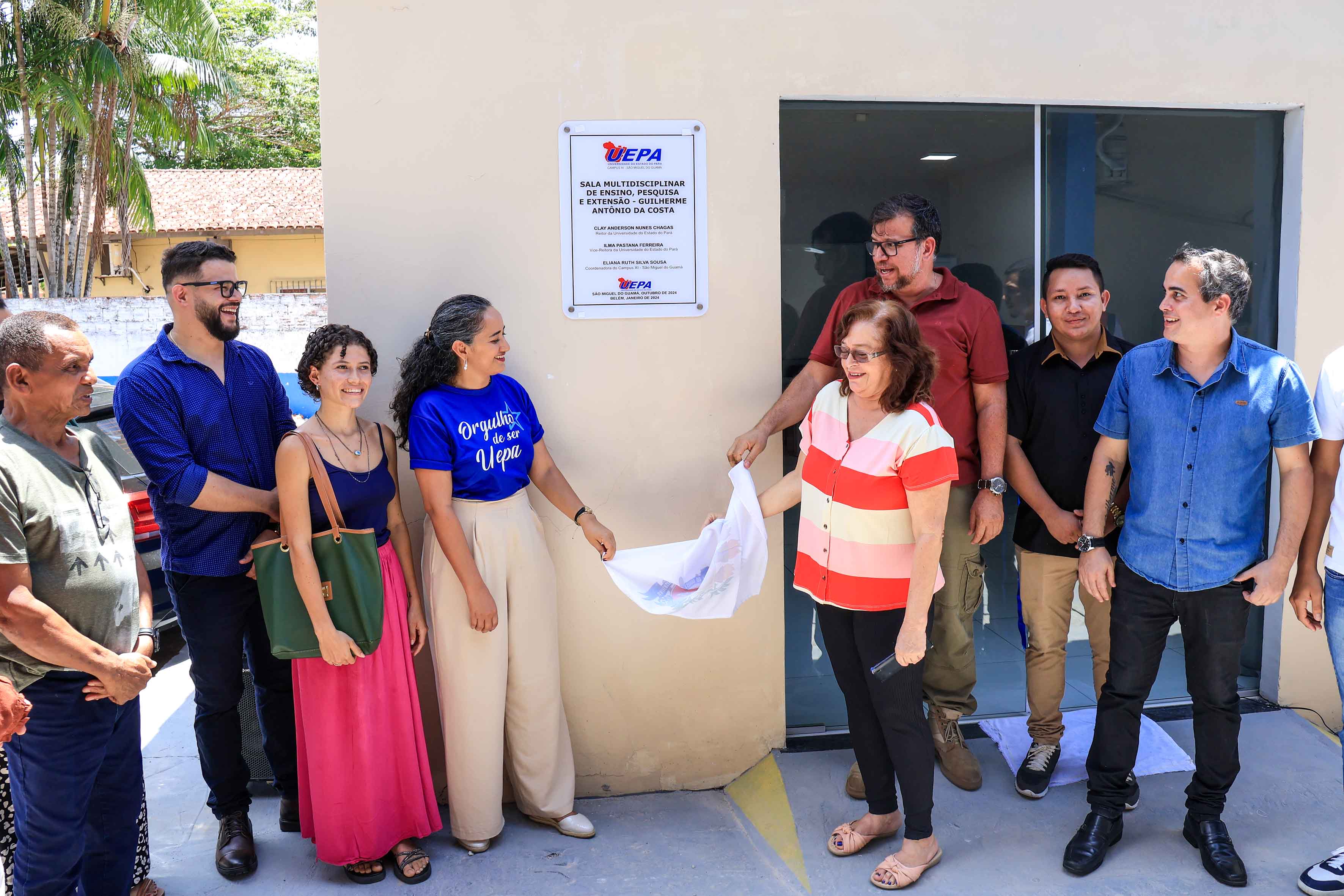 O reitor Clay Anderson Nunes Chagas, inaugurou duas salas no campus de São Miguel do Guamá: Sala multidisciplinar de ensino, pesquisa e exteção - Guilherme Antônio da Costa e a sala de  diretório acadêmico, no dia 4 de outubro. Além da inauguração, Clay Chagas visitou as as  demais dependências e apresentou a nova coordenadora de São Miguel do Guamá, Sara Sulima. Foto: Sidney Oliveira/Ascom Uepa.
