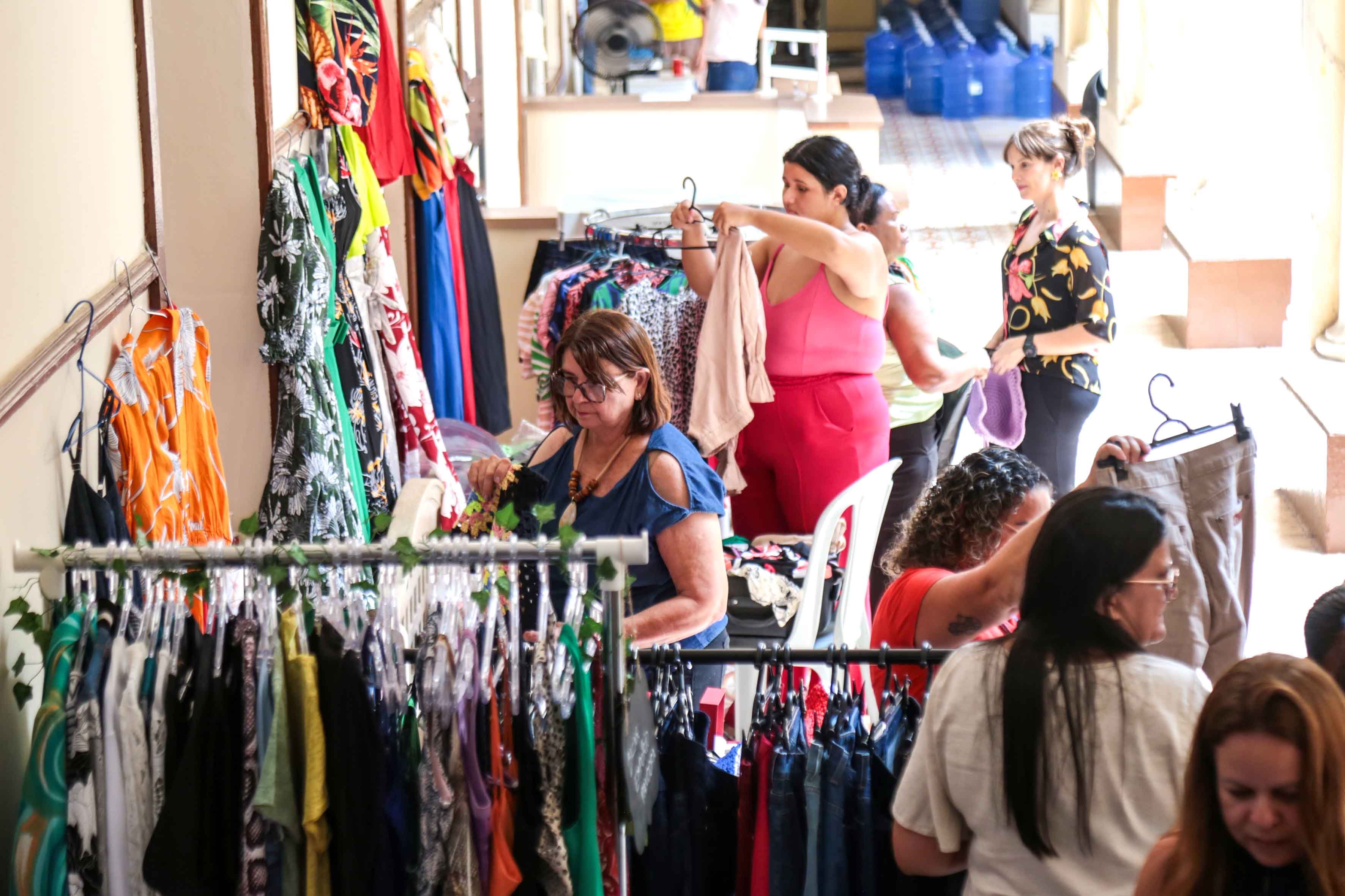 A Universidade do do estado do Pará (Uepa) realizou na manhã desta sexta-feira, 27, a VI Feira do Servidor Empreendedor. Foto: Sidney Oliveira/Ascom Uepa.