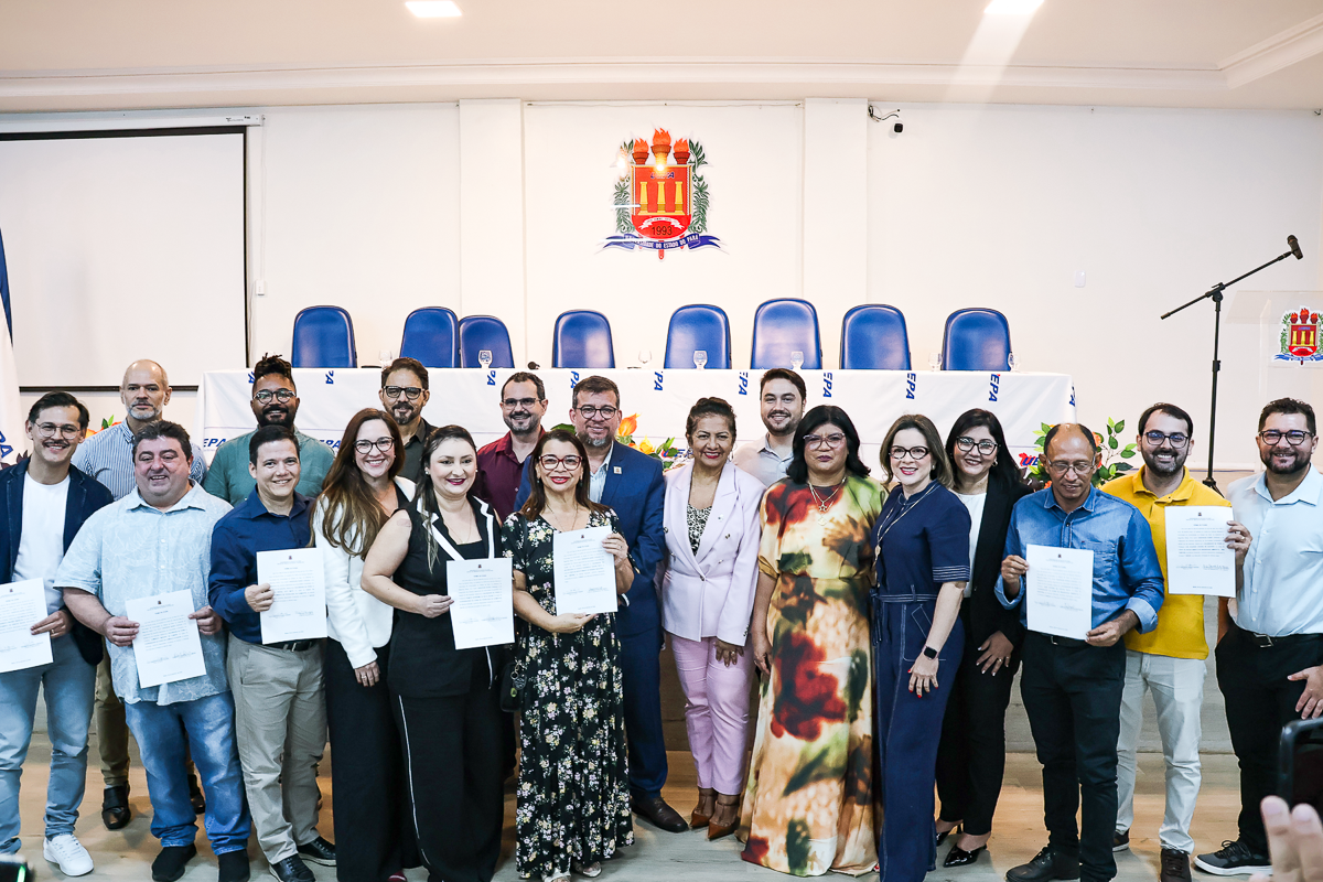 Na terça-feira, 9, foi realizada as cerimônias de posse e recondução de cargo dos chefes de departamento e coordenadores de curso dos Centros de Ciências Sociais e Educação (CCSE), Centro de Ciências Biológicas e da Saúde (CCBS) e Centro de Ciências Naturais e Tecnologia (CCNT).