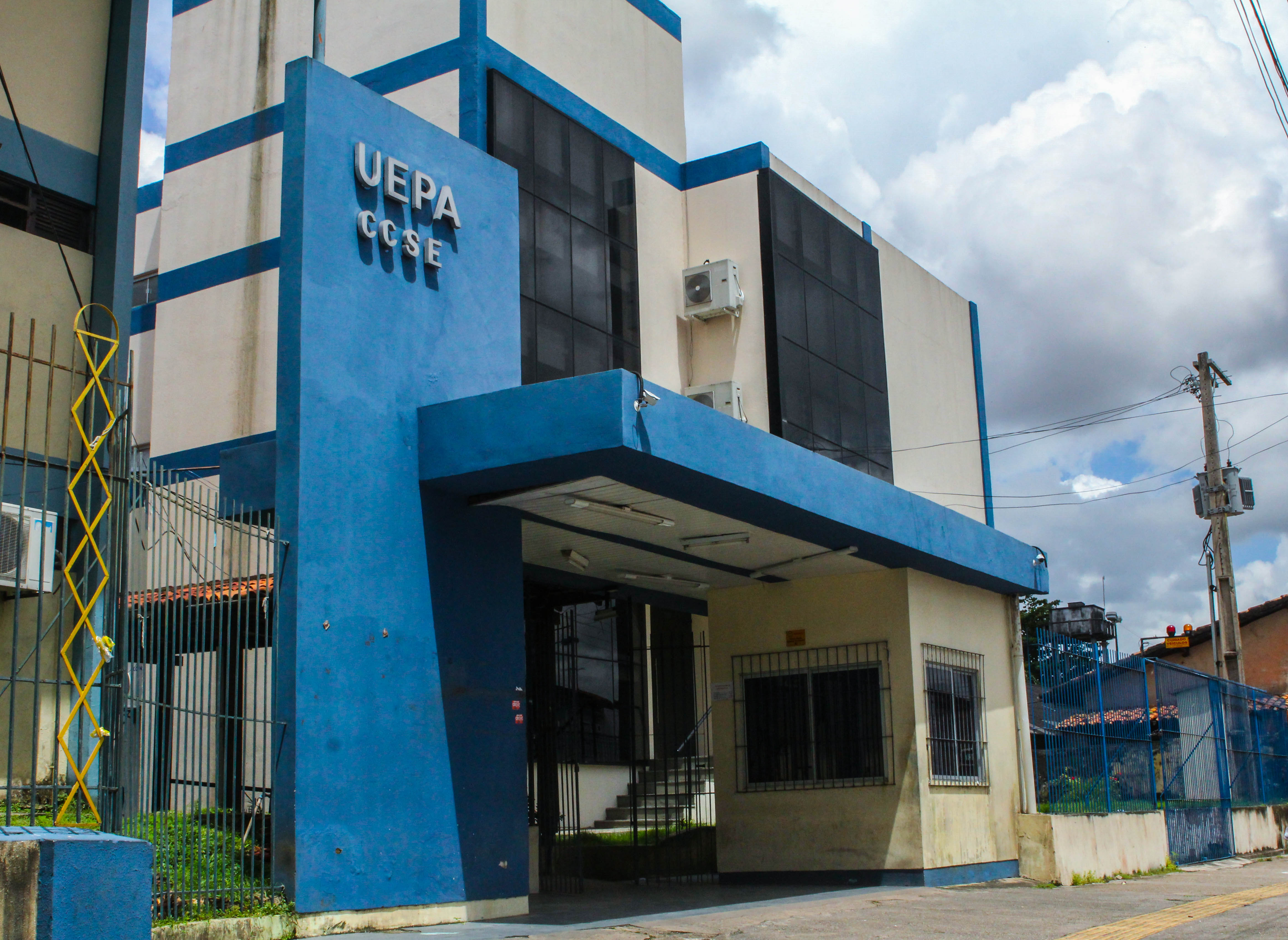 Centro de Ciências Sociais e Educação 