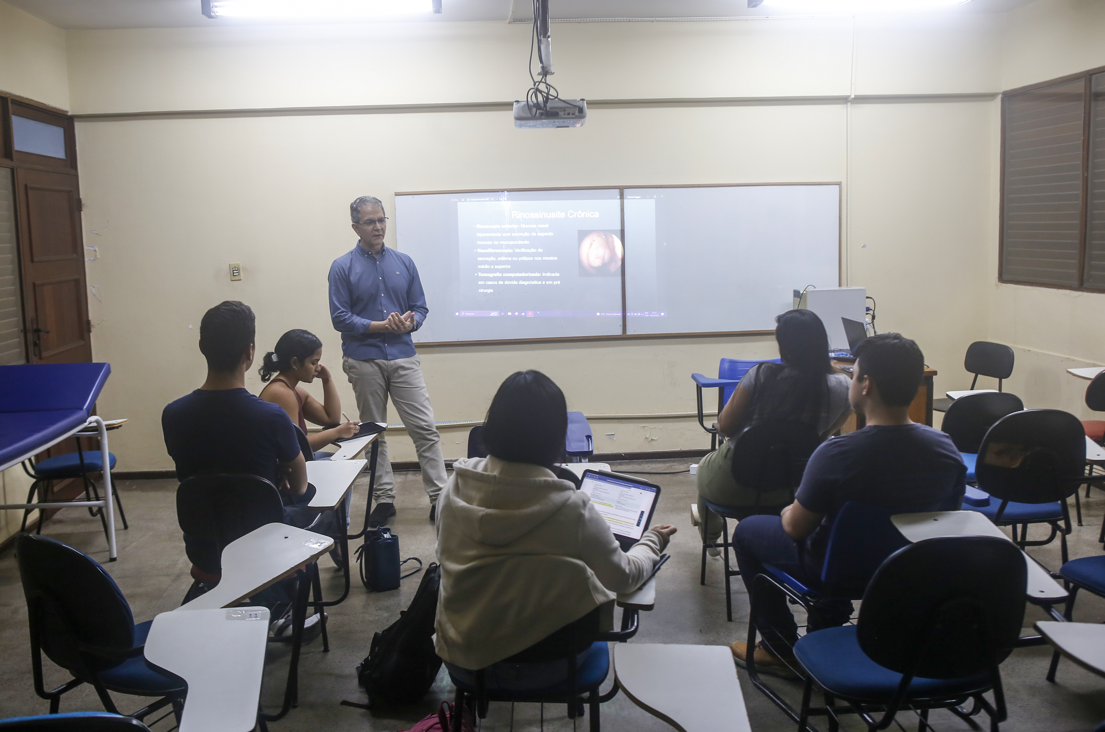 A especialização será ofertada no município de Redenção para profissionais da área de saúde.