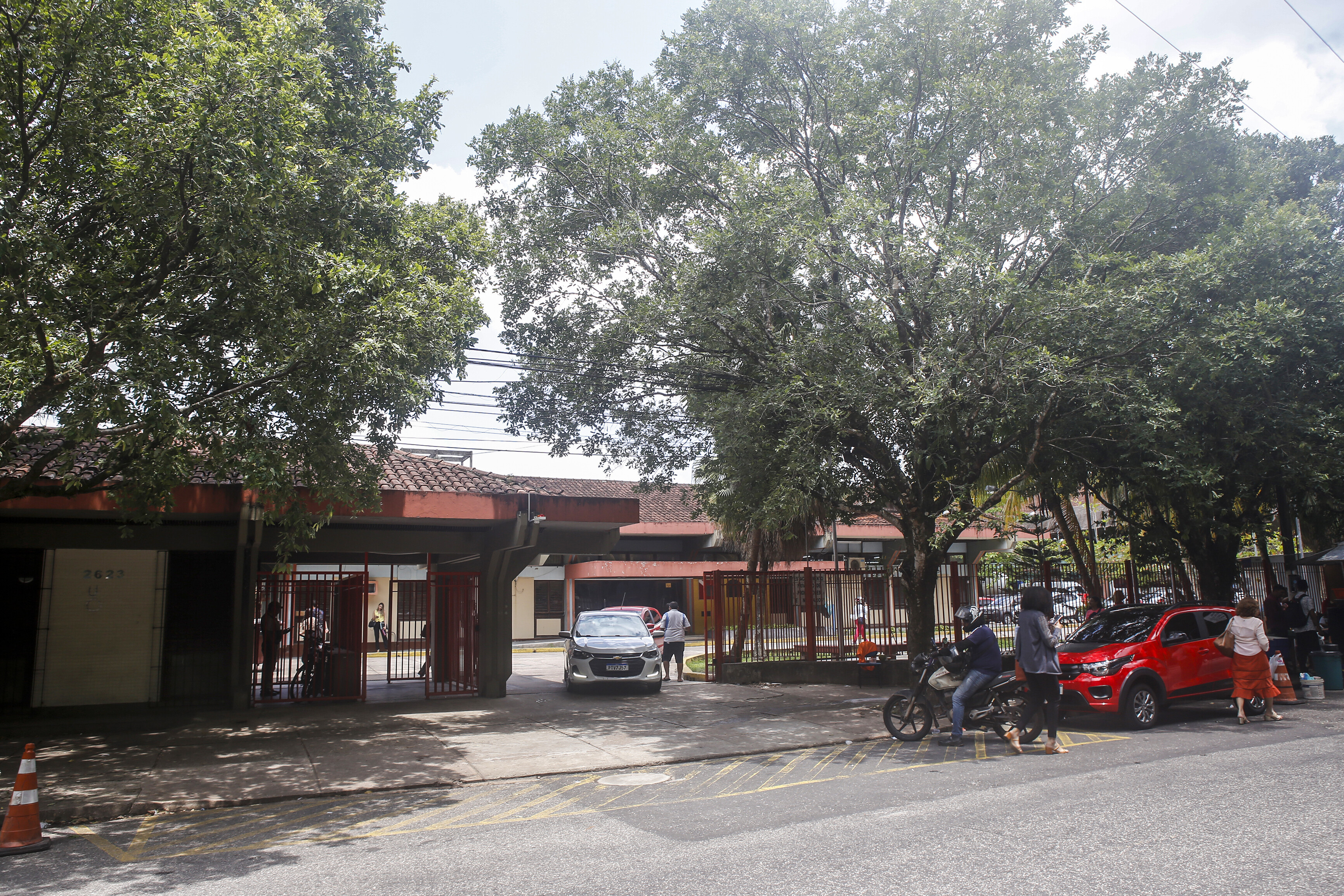 Fachada institucional do prédio do Centro de Ciências Biológicas e da Saúde (CCBS) da Uepa