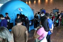A Universidade do Estado do Pará (Uepa) está presente na 28ª Feira Pan-Amazônica do Livro e das Multivozes. Na foto, visita ao estande Planetário. Foto: Marcelo Rodrigues/Ascom Uepa