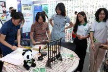 A Universidade do Estado do Pará (Uepa) está presente na 28ª Feira Pan-Amazônica do Livro e das Multivozes. Na foto, Caligrafia Chinesa – Instituto Confúcio. Foto: Marcelo Rodrigues/Ascom Uepa
