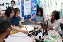 A Universidade do Estado do Pará (Uepa) está presente na 28ª Feira Pan-Amazônica do Livro e das Multivozes. Na foto, Caligrafia Chinesa – Instituto Confúcio. Foto: Marcelo Rodrigues/Ascom Uepa