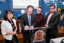 Reunião entre a gestão superior da Uepa e a delegação da Shandong Normal University (SDNU). Na ocasião, foi assinado a  renovação do convênio com o Instituto Confúcio. Foto: Sidney Oliveira - Ascom Uepa.