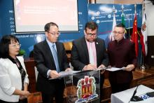 Reunião entre a gestão superior da Uepa e a delegação da Shandong Normal University (SDNU). Na ocasião, foi assinado a  renovação do convênio com o Instituto Confúcio. Foto: Sidney Oliveira - Ascom Uepa.