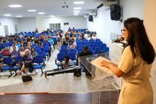 Solenidade alusivo aos 40 anos do curso de Fisioterapia.Na foto, a Coordenadora do Curso de Fisioterapia, professora Erica Feio. Foto: Sidney Oliveira/Ascom Uepa.