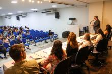 Solenidade alusivo aos 40 anos do curso de Fisioterapia. Na foto, o reitor Clay Chagas. Foto: Sidney Oliveira/Ascom Uepa.