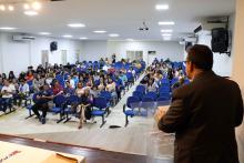 Solenidade alusivo aos 40 anos do curso de Fisioterapia. Na foto, o reitor Clay Chagas. Foto: Sidney Oliveira/Ascom Uepa.