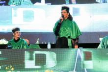Durante a cerimônia de formatura dos alunos do curso de Medicina, a aluna Lívia Guerreiro de Barros Bentes recebeu a Medalha Prof. Dr. João Maradei, como prêmio por seu desempenho acadêmico.