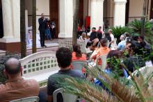 Celebração Ecumênica de Páscoa no Hall da reitoria. Na foto o padre Paulo João. Foto: Sidney Oliveira/Ascom Uepa.