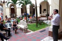 Celebração Ecumênica de Páscoa no Hall da reitoria. Na foto, o reitor Clay Chagas. Foto: Sidney Oliveira/Ascom Uepa.