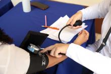 A Uepa promoveu o Dia "D" da Saúde no hall da reitoria, na quinta-feira, 26. A ação ofereceu diversos atendimentos e vacinas. Foto: Sidney Oliveira/Ascom Uepa.