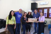 A Vice-reitora Ilma Pastana e o Pró-reitor Carlos Capela entregam equipamentos no Campus XVII de Vigia. Fotos: Sidney Oliveira/Ascom Uepa.