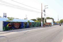 Na manhã desta sexta - feira, 13, foi inaugurada a pintura do muro do campus XXll, em Ananindeua. O reitor Clay Chagas esteve presente para fazer a visita à arte no muro junto aos servidores e alunos do campus, além de visitar também o laboratório multidisciplinar. Foto: Sidney Oliveira/Ascom Uepa.