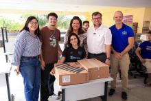 Gestão Superior entrega equipamentos ao CCSE