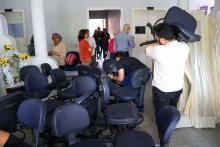 O reitor em exercício, Carlos Capela, entregou, na manhã desta terça - feira, 25, equipamentos à Escola de Enfermagem Magalhães Barata. Foto: Sidney Oliveira/Ascom Uepa.