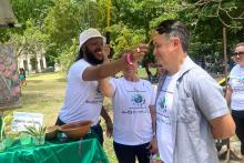 Com o intuito de apresentar símbolos de diferentes religiões, fazer perceber a riqueza da diversidade e apontar para o respeito às diferentes crenças e acenar para o compromisso de todos para erradicarmos a intolerância religiosa presente em nossa sociedade, o Curso de Licenciatura em Ciências da Religião – UEPA, promoveu no dia 20 de outubro, na Praça da República, a Exposição “Símbolos sagrados das Religiões – conhecer para respeitar e conviver em paz”.