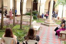 Servidores da Uepa participam do culto ecumênico de Páscoa na reitoria. Foto: Sidney Oliveira/Ascom Uepa.