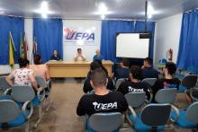 Na ocasião, o Reitor da Uepa, Clay Chagas, se reúne com alunos e servidores do Campus XV de Redenção. Fotos: Sidney Oliveira/Ascom Uepa.