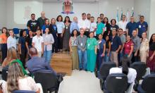 Governo do Estado entrega diplomas revalidados a médicos no Marajó. Foto: Marcelo Rodrigues/Ascom Uepa.