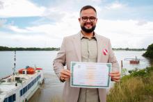 Governo do Estado entrega diplomas revalidados a médicos no Marajó. Foto: Marcelo Rodrigues/Ascom Uepa.