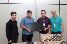 O Reitor da Uepa, Clay Chagas, entrega equipamentos no Campus XVI de Barcarena. Fotos: Sidney Oliveira/Ascom Uepa.