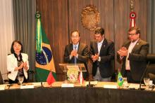 A delegação chinesa e a gestão da Uepa se reuniram com o governador Helder Barbalho, na Casa Civil. Foto - Sidney Oliveira - Ascom Uepa