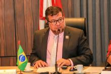 A delegação chinesa e a gestão da Uepa se reuniram com o governador Helder Barbalho, na Casa Civil. Foto - Sidney Oliveira - Ascom Uepa