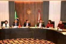 A delegação chinesa e a gestão da Uepa se reuniram com o governador Helder Barbalho, na Casa Civil. Foto - Sidney Oliveira - Ascom Uepa