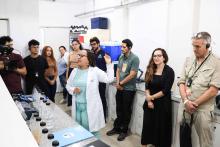 O Laboratório de Qualidade de Água da Amazônia (LabÁgua - Uepa), localizado no Parque Ciência Tecnologia, recebeu a visita da comitiva Swissnex Brazil, integrada por pesquisadores suiços e brasileiros, na tarde da quarta - feira, 23. Na foto, a coordenadora do LabÁgua, professora Hebe Morganne apresenta o laboratório. Foto: Sidney Oliveira/Ascom Uepa