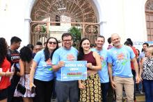 O reitor Clay Chagas e Pró - reitores, prestigiam calouros em comemoração à aprovação.Foto: Sidney Oliveira/Ascom Uepa.