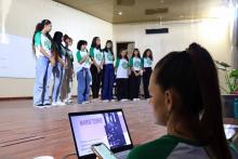 Apresentação das alunas do projeto Meninas na escola, mulheres na ciência: tecendo caminhos de equidade na Amazônia paraense. Foto: Sidney Oliveira/Ascom Uepa.