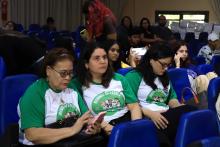 A professora Camila Claíde, Coordenadora do Campus de Ananindeua Camila Claíde e a professora Erica Feio na plateia. Foto: Sidney Oliveira/Ascom Uepa