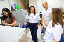 A Universidade do Estado do Pará (Uepa) sediou na manhã desta sexta-feira, 18, o mutirão de atendimento dermatológico com foco em hanseníase, promovido pela Sociedade Brasileira de Dermatologia (SBD) em parceria com a International League of Dermatological Society (ILDS). Na foto, a vice-reitora, Ilma Pastana, o pró-reitor de gestão Carlos Capela e a coordenadora da ação, professora Regina Carneiro. Foto: Sidney Oliveira/Ascom Uepa