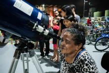 Mais de 180 pessoas compareceram na Usina da Paz do Benguí, nesta quinta-feira, 14, para a observação do céu noturno proporcionada pelo Centro de Ciências e Planetário do Pará.