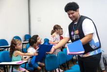 Planetário promove minicurso e oficinas de férias. Na foto, Origami. Foto: Sidney Oliveira / Ascom Uepa