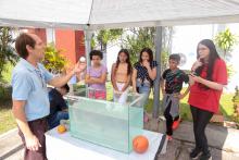 Planetário promove minicurso e oficinas de férias. Na foto, oficina de princípio do submarino - Foto: Sidney Oliveira / Ascom Uepa