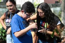 Planetário promove minicurso e oficinas de férias. Na foto, oficina de Mini Terrário - Foto: Sidney Oliveira / Ascom Uepa