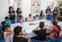 Planetário promove minicurso e oficinas de férias. Na foto, oficina de Mini Terrário - Foto: Sidney Oliveira / Ascom Uepa