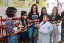 Planetário promove minicurso e oficinas de férias. Na foto, oficina de Produção de batons naturais à base de insumos sustentáveis. Foto: Sidney Oliveira / Ascom Uepa