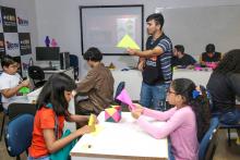 Planetário promove minicurso e oficinas de férias. Na foto, Origami. Foto: Sidney Oliveira / Ascom Uepa
