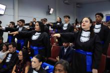 Na noite de quarta-feira, 18, a Universidade do Estado do Pará (Uepa) realizou a outorga de grau das primeiras turmas de graduação em Parauapebas, no sudeste do Pará. Ao todo, 37 alunos receberam seu diploma nas áreas de Licenciatura em Matemática, Bacharelado em Engenharia de Software e Licenciatura em Ciências Biológicas. Foto: Sidney Oliveira/Ascom Uepa.