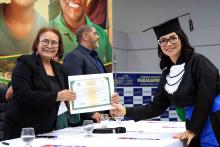 Na noite de quarta-feira, 18, a Universidade do Estado do Pará (Uepa) realizou a outorga de grau das primeiras turmas de graduação em Parauapebas, no sudeste do Pará. Ao todo, 37 alunos receberam seu diploma nas áreas de Licenciatura em Matemática, Bacharelado em Engenharia de Software e Licenciatura em Ciências Biológicas. Foto: Sidney Oliveira/Ascom Uepa.