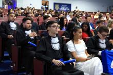 Na noite de quarta-feira, 18, a Universidade do Estado do Pará (Uepa) realizou a outorga de grau das primeiras turmas de graduação em Parauapebas, no sudeste do Pará. Ao todo, 37 alunos receberam seu diploma nas áreas de Licenciatura em Matemática, Bacharelado em Engenharia de Software e Licenciatura em Ciências Biológicas. Foto: Sidney Oliveira/Ascom Uepa.